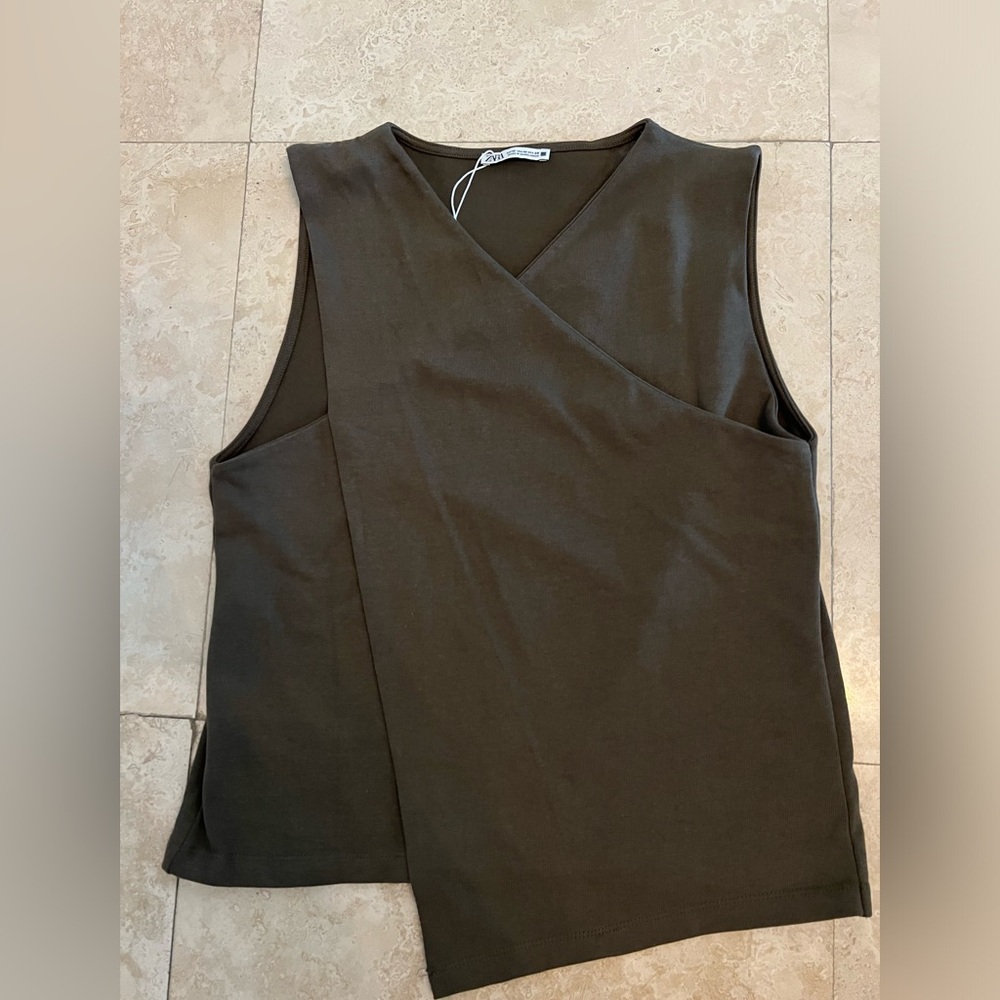 New! Zara twist cotton top